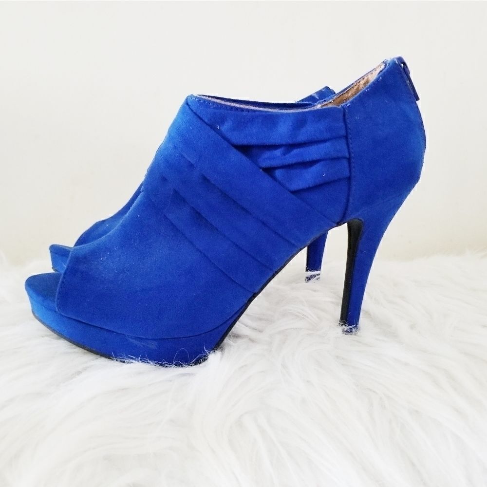 Report Lorella peek toe stelleto heel suede
